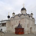 Введенский собор и место упокоения преподобного Варлаама Серпуховского